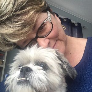 Meet your Posher, Delores